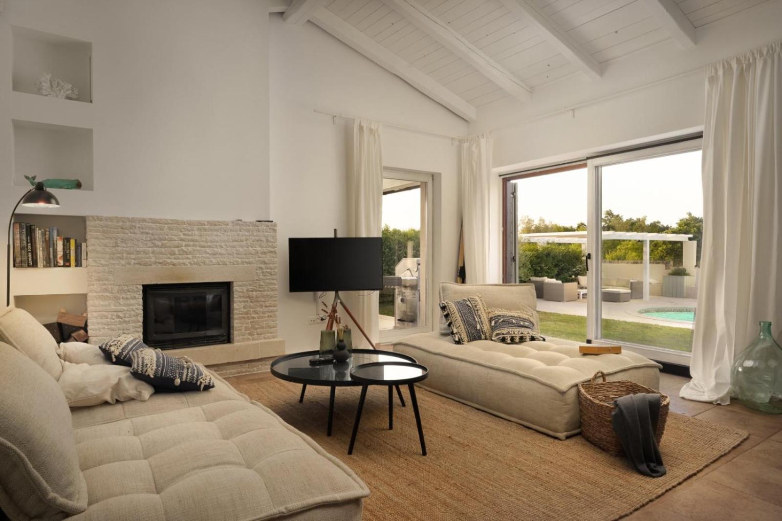 Luxury Villa In Istria - 9,000 Sqm Private Estate With Pool & Sauna, 15 Min To Sea, Near Fazana, 3 Bedrooms Jursici Экстерьер фото